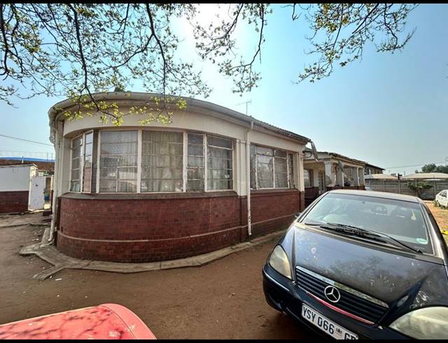 12 BEDROOM HOUSE FOR SALE IN SPRINGS CENTRAL